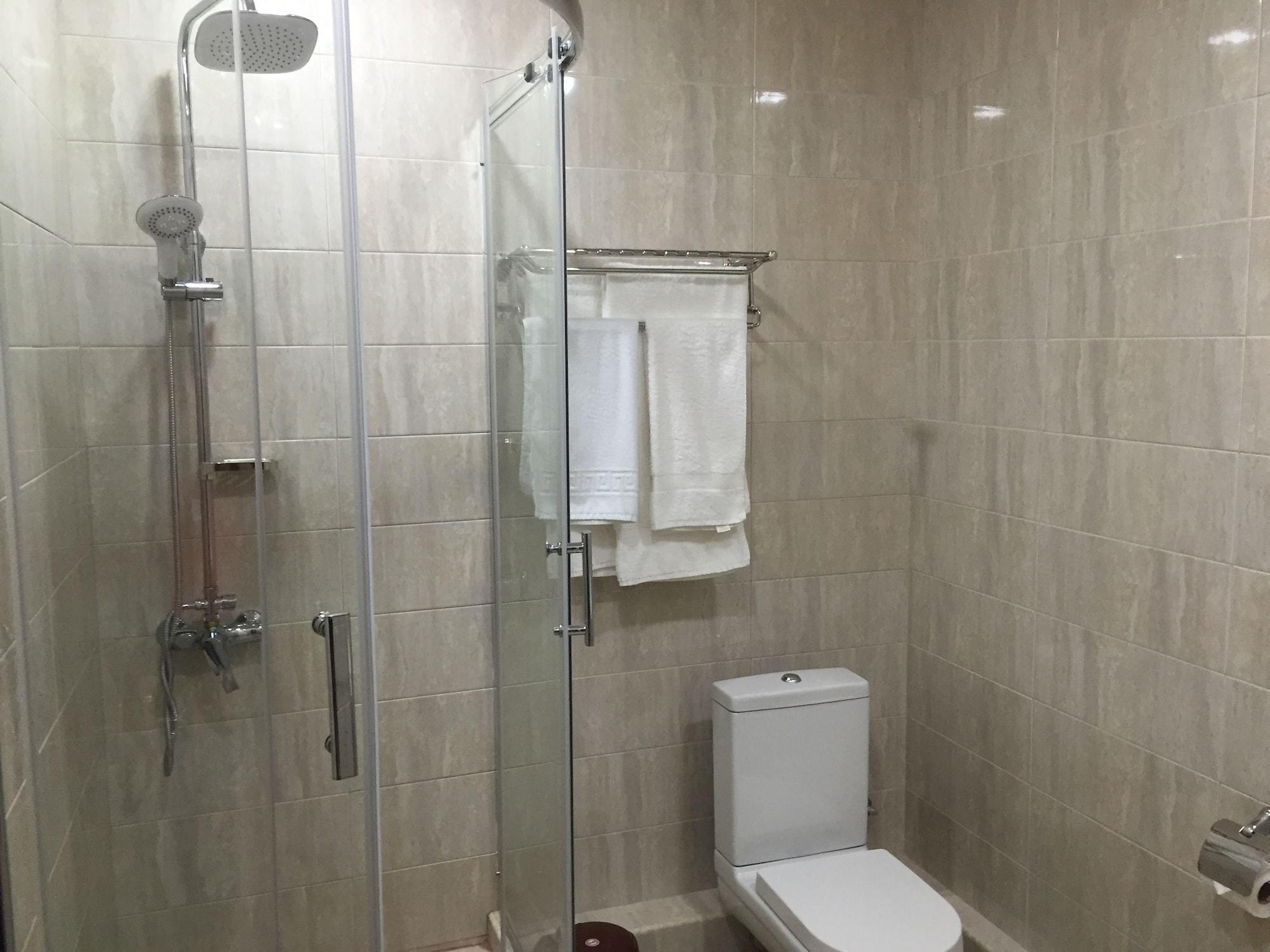 Primer Hotel Ереван Екстериор снимка
