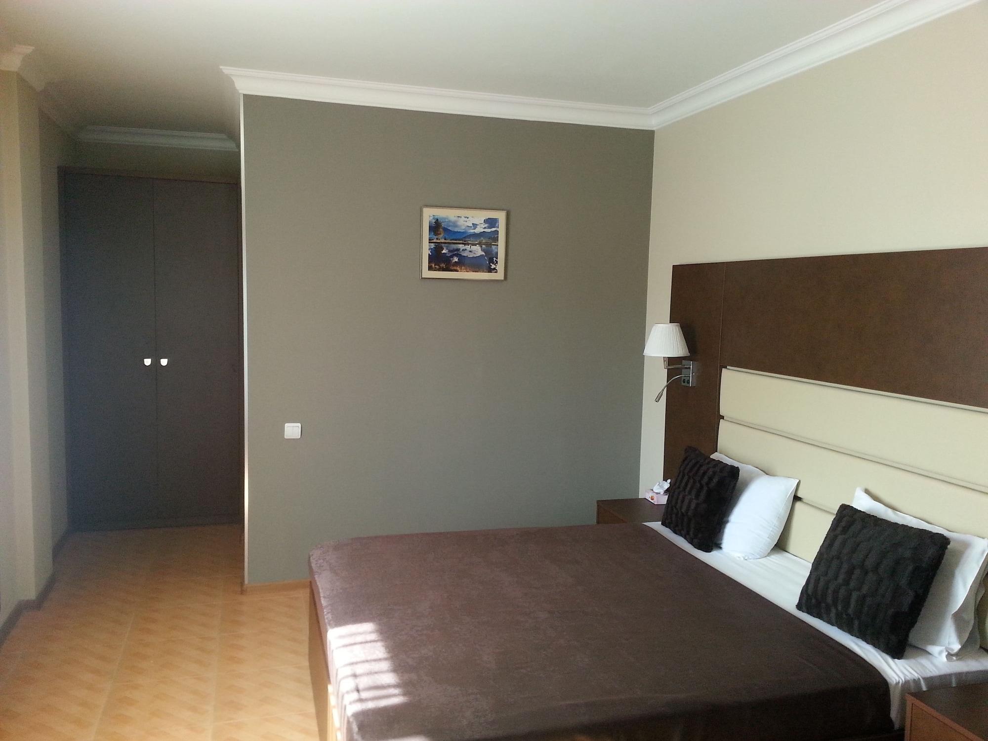 Primer Hotel Ереван Екстериор снимка