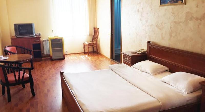 Primer Hotel Ереван Стая снимка