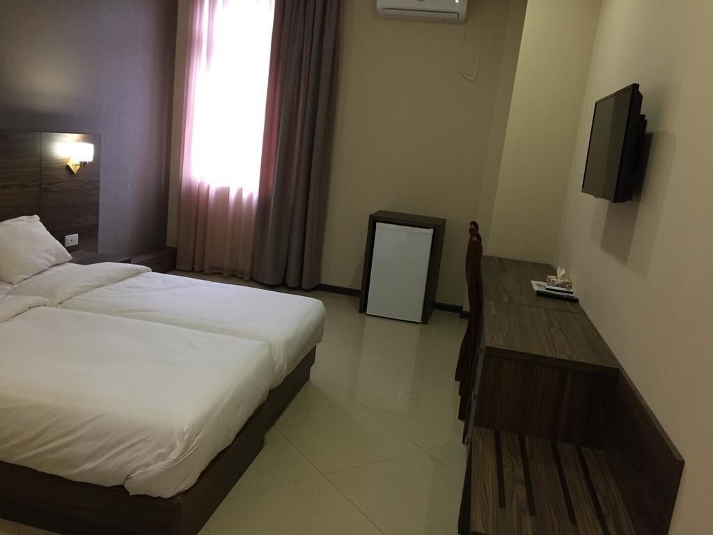 Primer Hotel Ереван Екстериор снимка